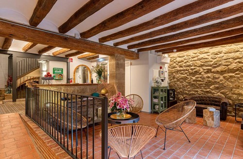 Balaguer Apartment | Bed and Breakfast 'Habitació Doble' with Shared Terrace, Wi-Fi and Air Conditioning