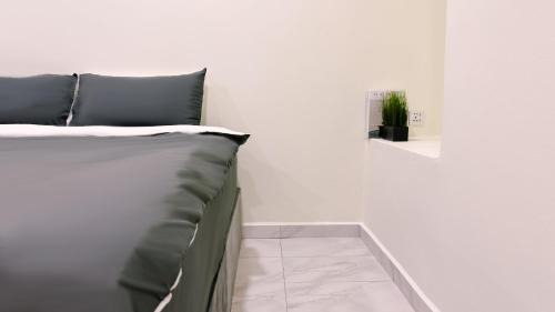Taman Seri Gombak House | Batu Caves Landed Home for 10 Pax with Free WiFi & Netflix