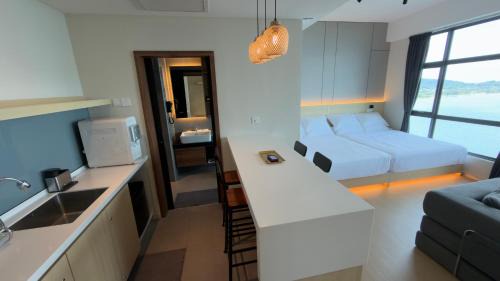 Kuantan Hotel | Seaview Tropical Villa Highest Floor Superior Studio 4pax Fully Renovated Imperium Residence Kuantan