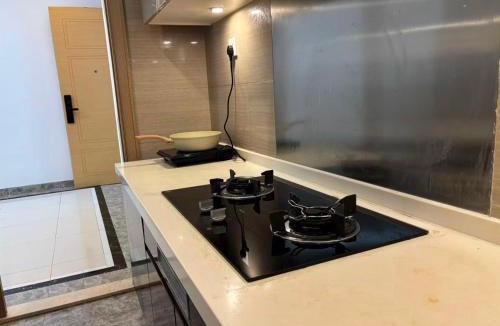 Central District Apartment | TheBess Hotel Tokyo is located adjacent to Singapore and offers a sea viewIt is a family business smart room with the sea view of Princess Bay富力公主湾