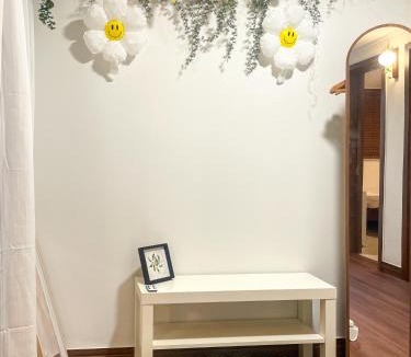 Yeoksam Apartment | NEW Gangnam Stn 5min 50inch TV Netflix Washer Dryer YOUON STAY