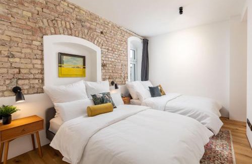 Weissensee Apartment | Industrial Loft Duplex -100sqm- near Antonplatz
