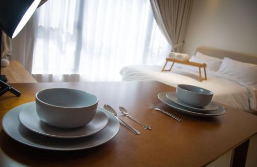 Sungai Penchala Apartment | 7 Mossaz skypool 5mins to 1U and Ikea atEmpire City