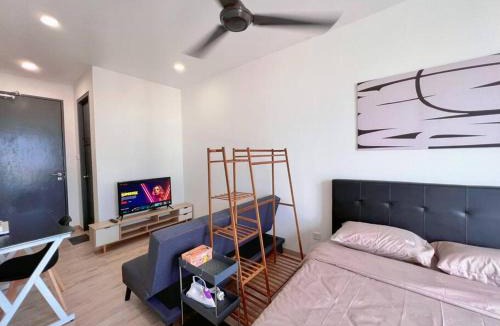 Petaling Jaya Apartment | 2PX Studio @ Emporis Near Segi Uni, MRT KotaDamansara, IKEA, 1Utama & Tropicana Garden Mall