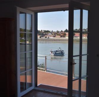Szentendrei Apartment | Százesztendős Révészház Apartman