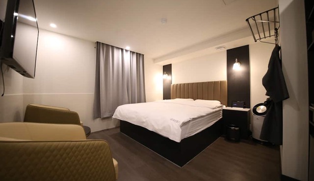 25 HOTEL