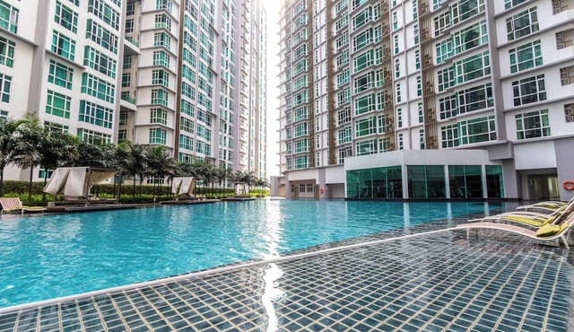 Sleeps 6 Near Bukit Jalil Fiber Long Short Stay