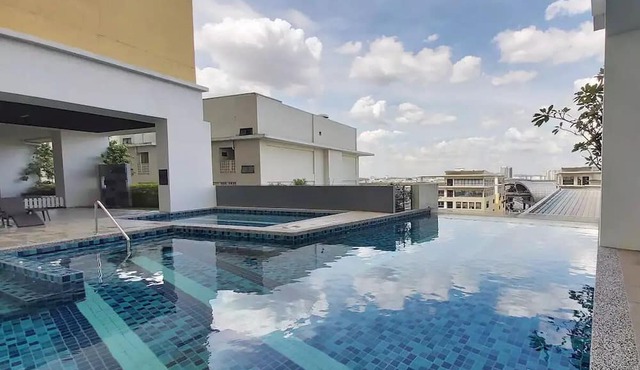 Sunset view Apt perfect for Biz/Family @ SetiaWalkn