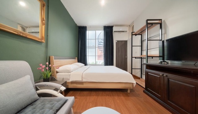 Baan La-Or Heritage Suite