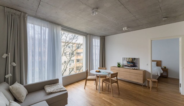 Carlotta Apartments