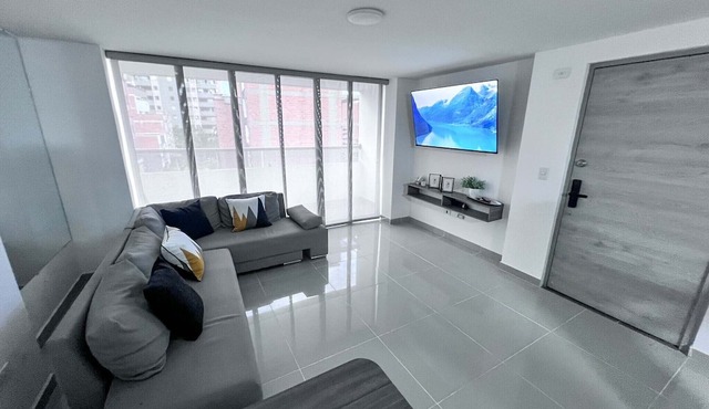 Big apartment 3 bed, Laureles the coolest neighborhood