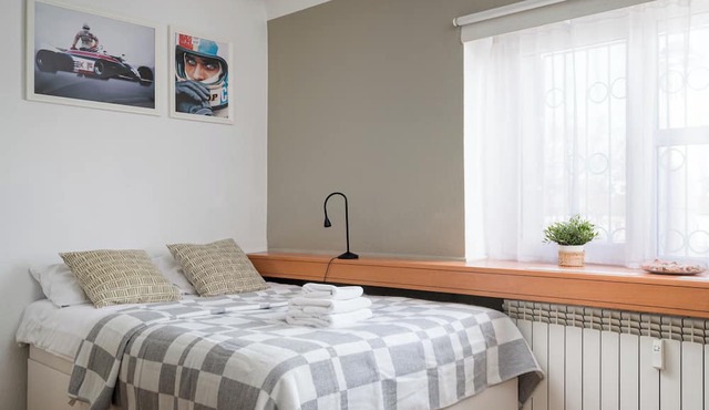 Metro Ratusz Arsenał Designer Studio