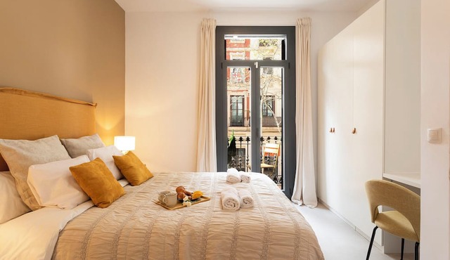 Spacious Poblenou Apartment with Private Terrace Near the Beach