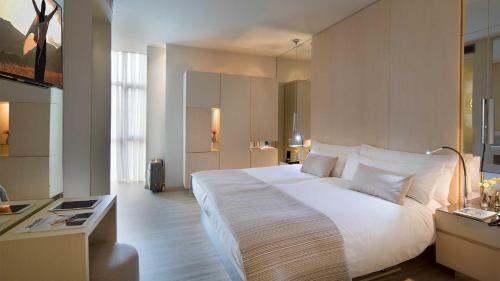 Cram Hotel